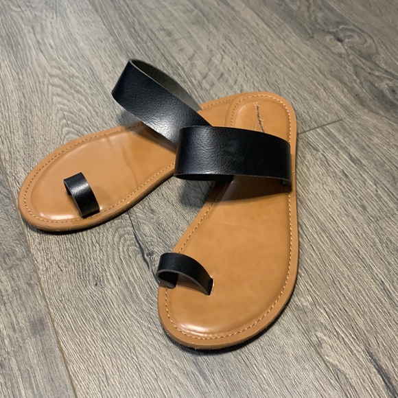 Universal Thread Shoes - Universal Thread Black Sandals
